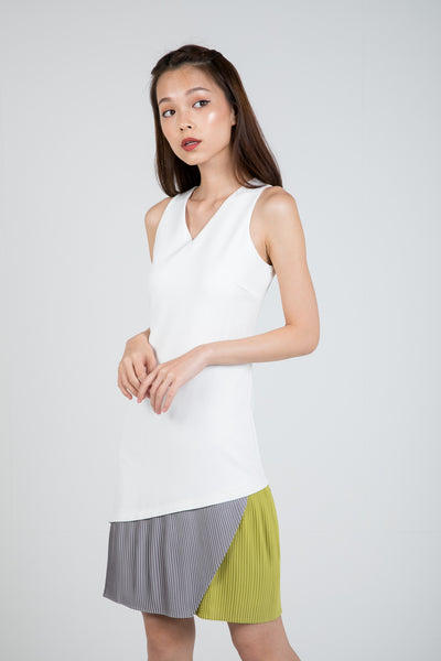 Quin Tri Colour Block Pleated Dress in Cream
