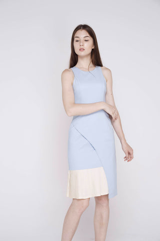 Ria Side Fold Pleated Midi In Blue