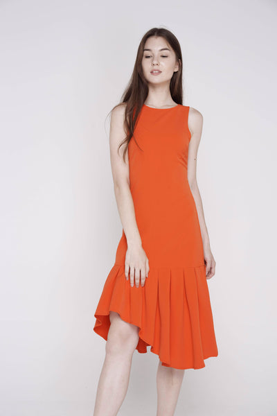 Dyana Assymetrical Mermaid Bottom Midi Shift in Chilli
