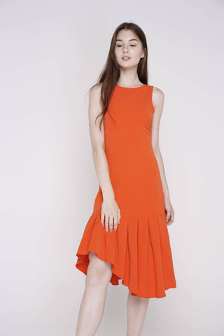 Dyana Assymetrical Mermaid Bottom Midi Shift in Chilli